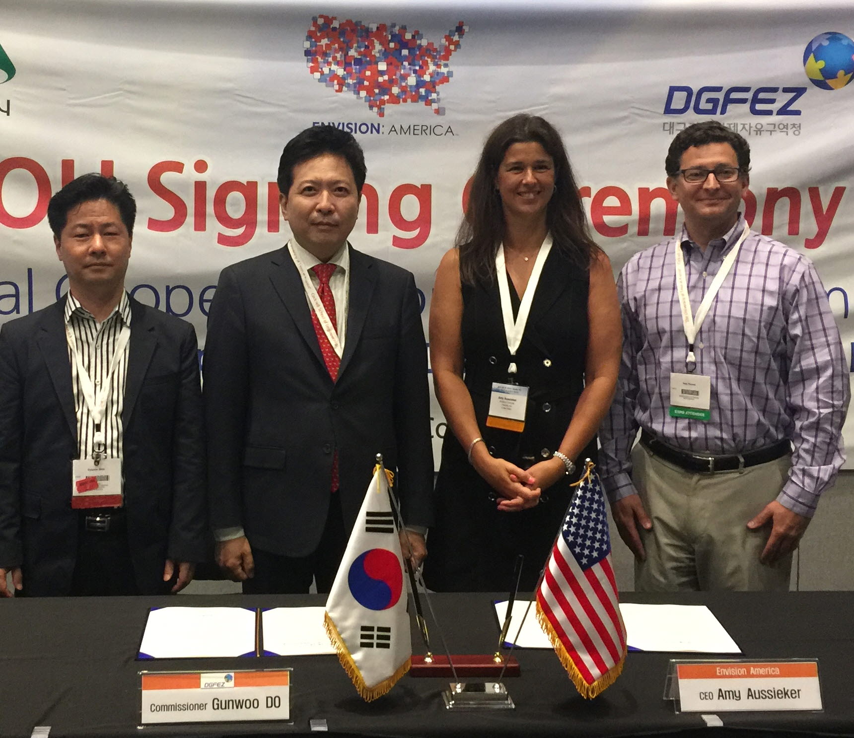 Leading Daegu to become a Smart City, signing MOU with Envis...